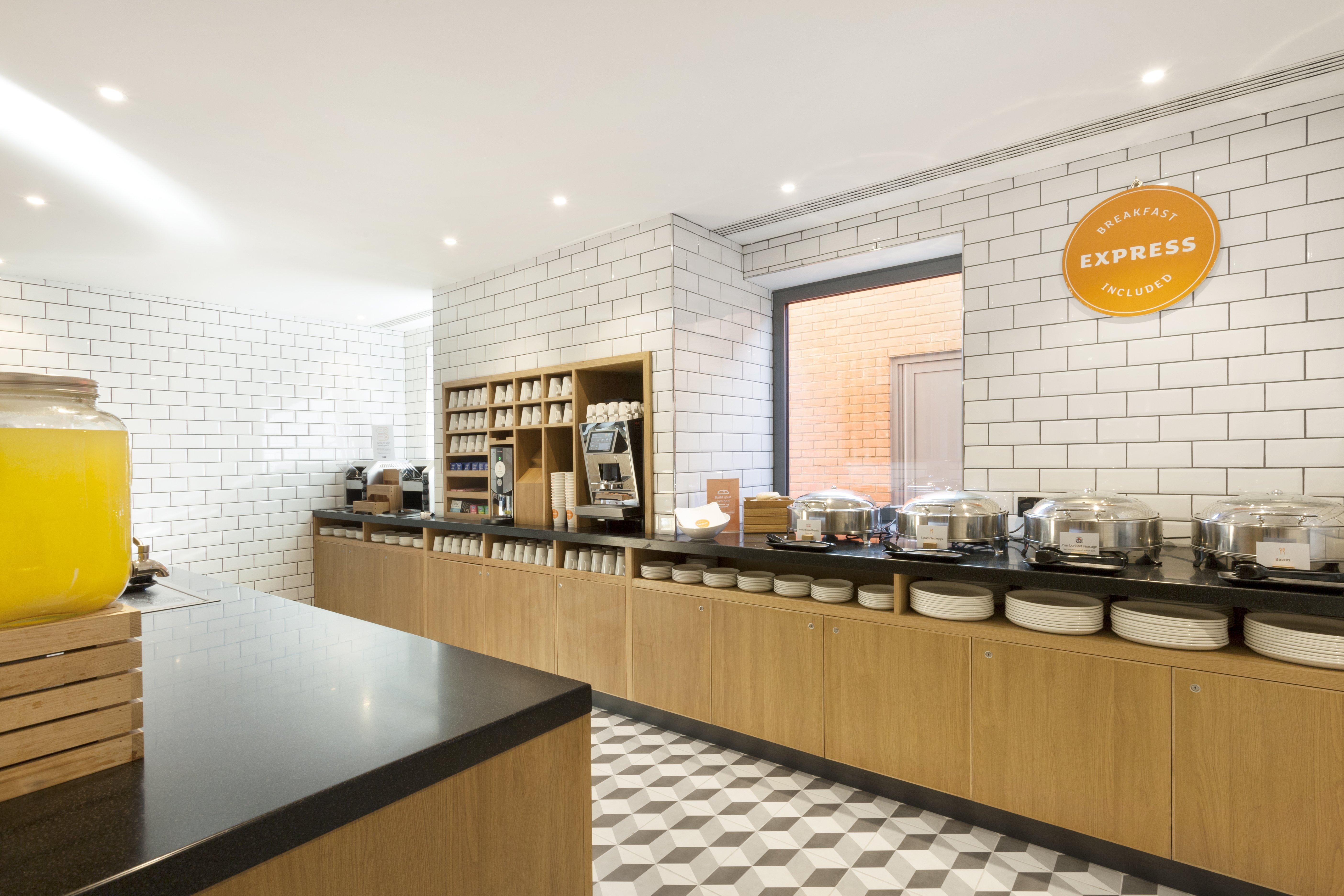 Holiday Inn Express St. Albans - M25, Jct.22 St Albans Екстер'єр фото