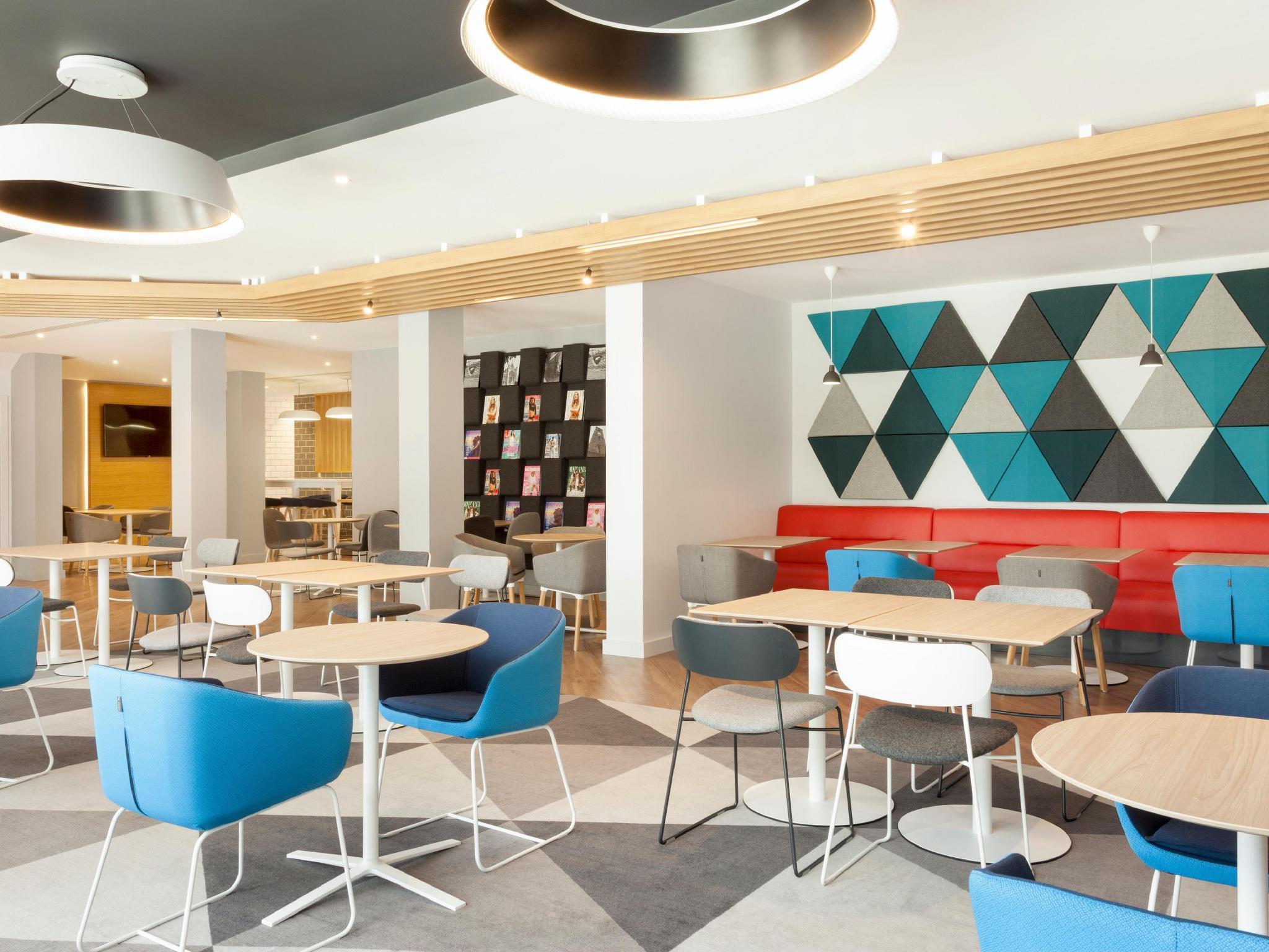 Holiday Inn Express St. Albans - M25, Jct.22 St Albans Екстер'єр фото