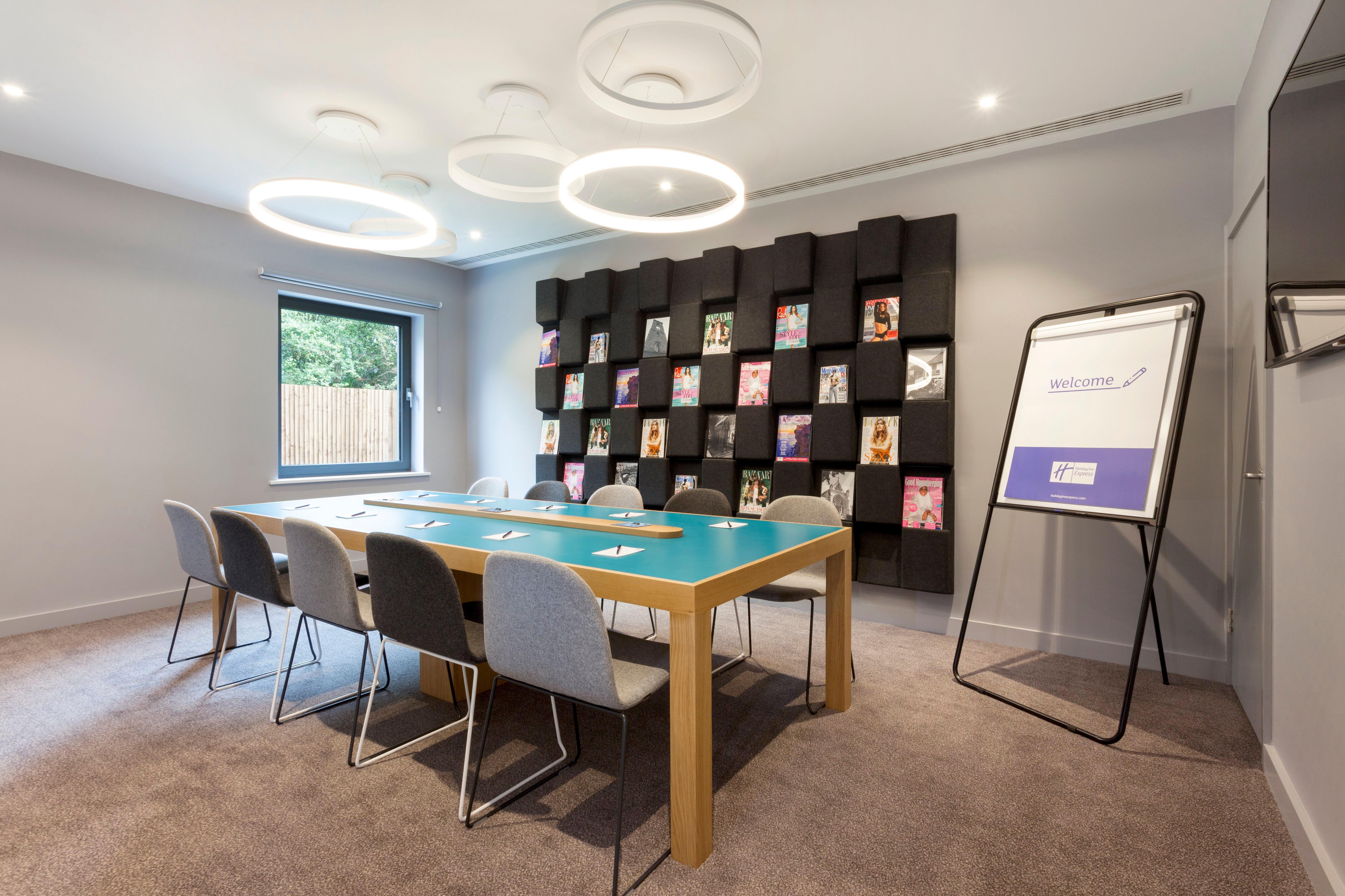Holiday Inn Express St. Albans - M25, Jct.22 St Albans Екстер'єр фото