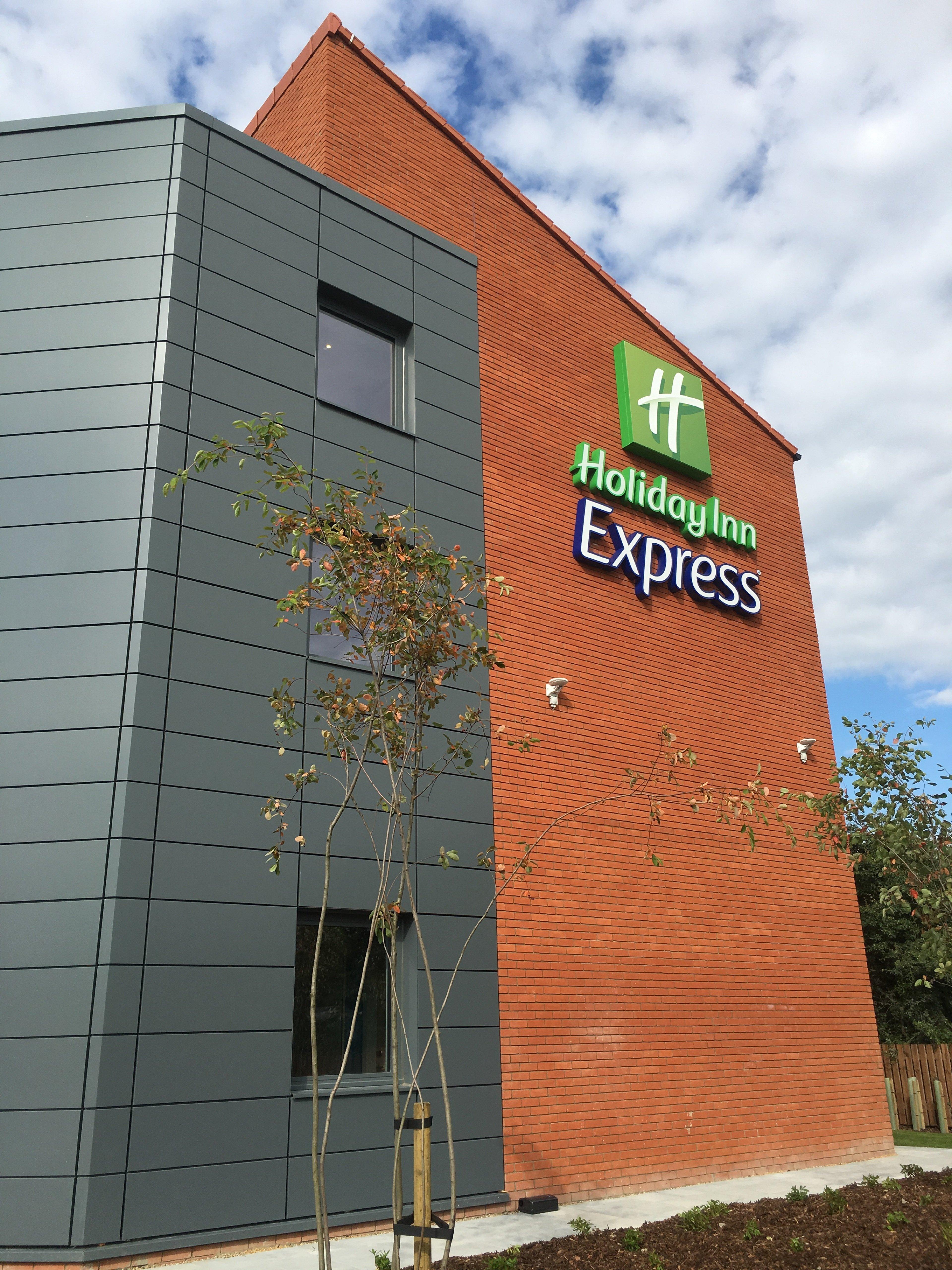 Holiday Inn Express St. Albans - M25, Jct.22 St Albans Екстер'єр фото