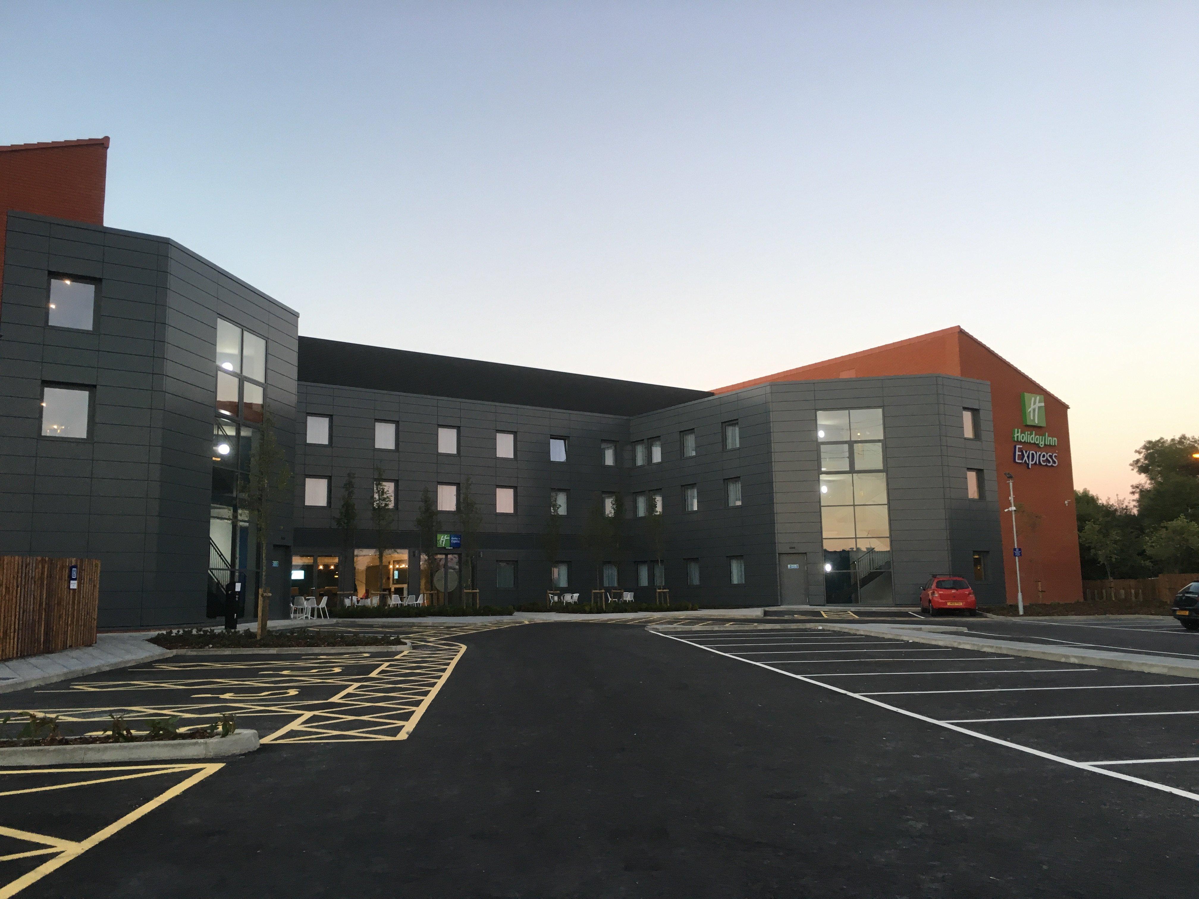 Holiday Inn Express St. Albans - M25, Jct.22 St Albans Екстер'єр фото
