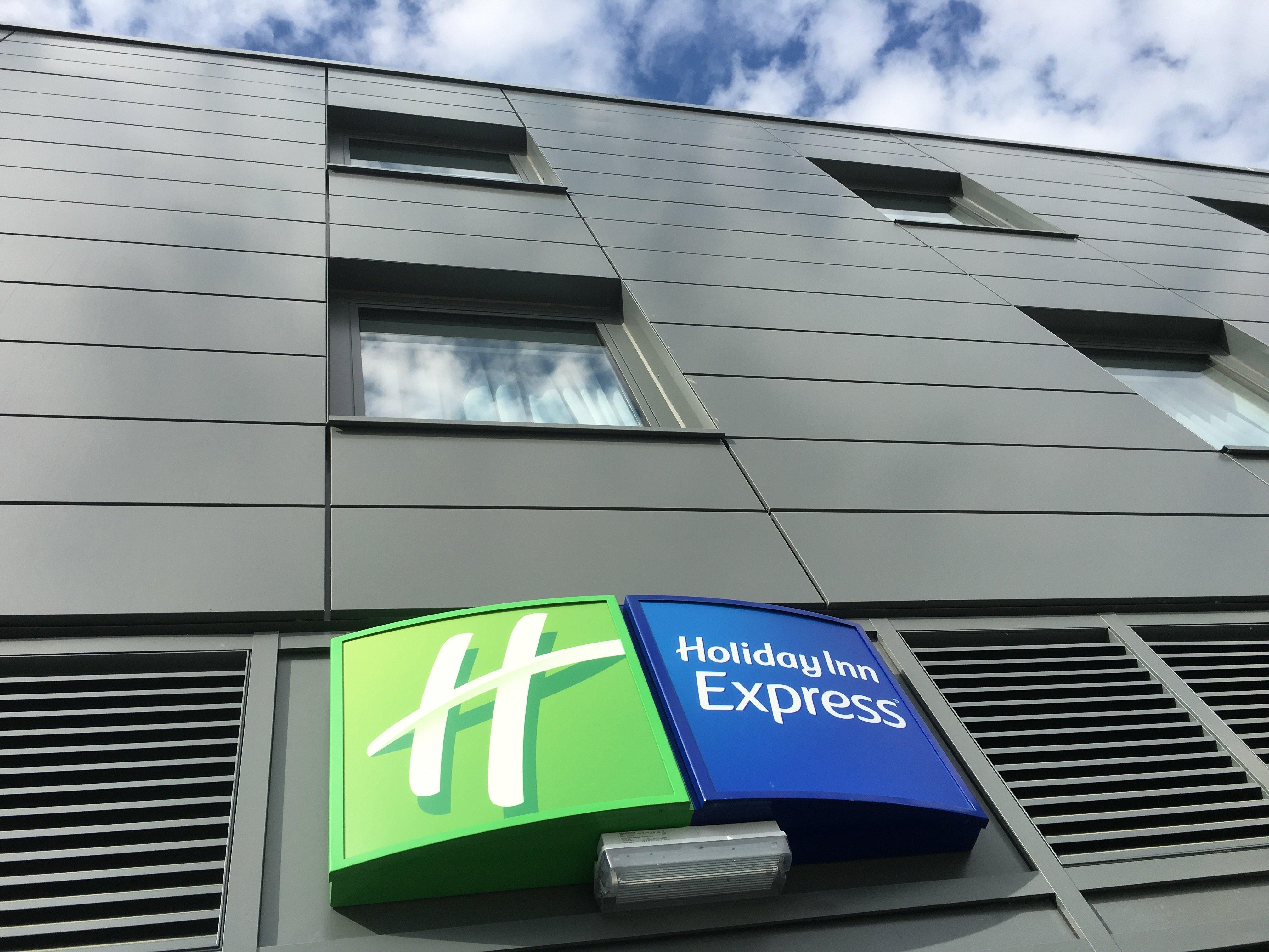 Holiday Inn Express St. Albans - M25, Jct.22 St Albans Екстер'єр фото